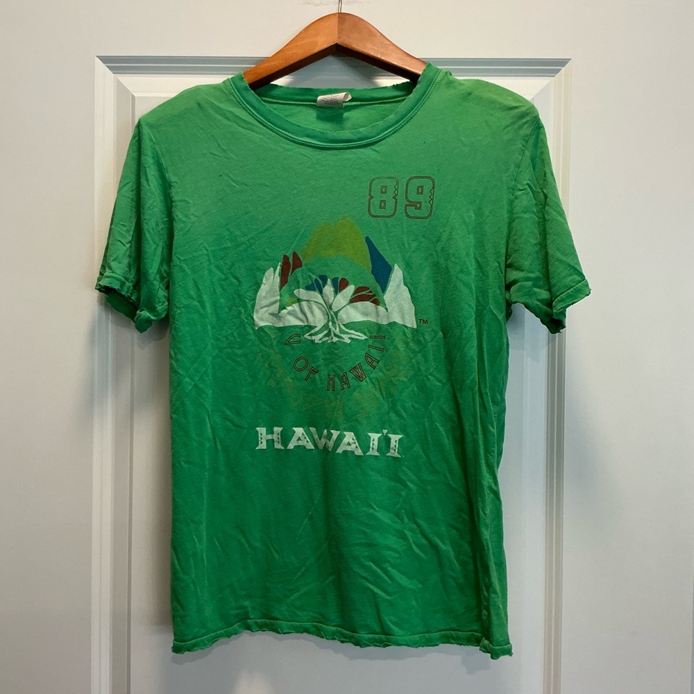 VINTAGE Y2K University of Hawaii Chip and Pepper distressed tee